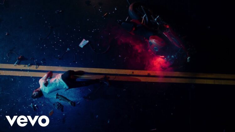 6LACK – Switch [Official Music Video]