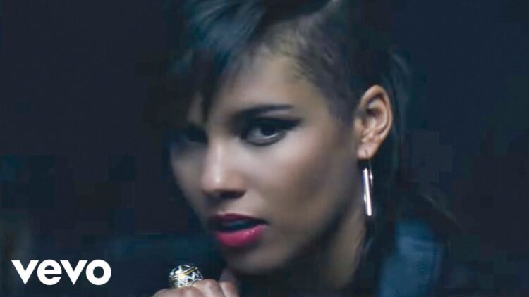 Alicia Keys – Its On Again (The Amazing Spider-Man 2 – Official Video) ft. Kendrick Lamar