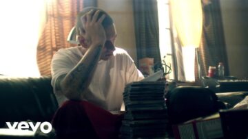 Bad Meets Evil – Lighters ft. Bruno Mars