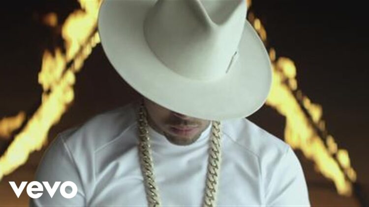 Chris Brown – New Flame (Official Video) ft. Usher, Rick Ross