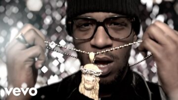 Kid Cudi – Pursuit Of Happiness (Official Music Video) ft. MGMT