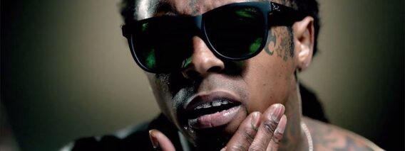 Lil Wayne – Mirror ft. Bruno Mars (Official Music Video)