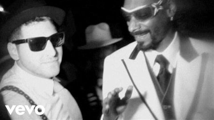 Snoop Dogg – New Years Eve ft. Marty James