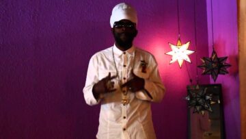 [ID: r6xL-iNlgqE] Youtube Automatic