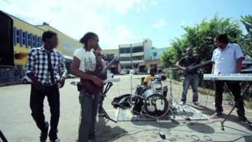 [ID: UrW61VXsuHQ] Youtube Automatic