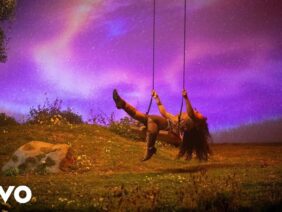 SZA – Saturn (Live) (Official Video)