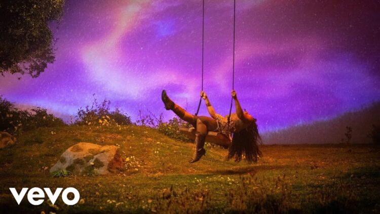 SZA – Saturn (Live) (Official Video)