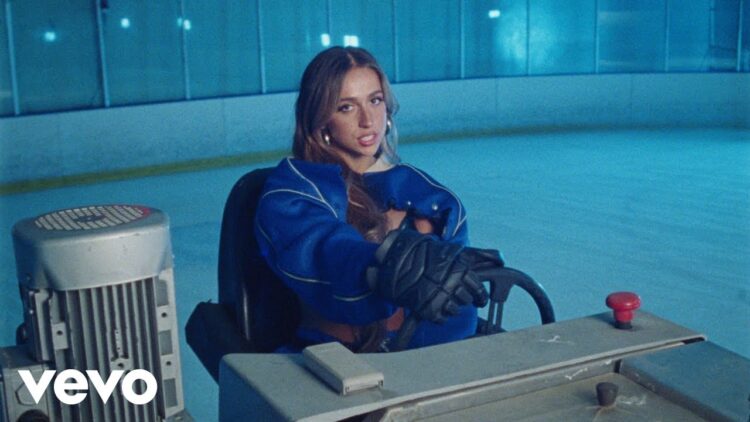 Tate McRae – greedy (Official Video)